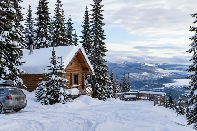 la Monashee Cabin, dans le parc national du Mont-Revelstoke