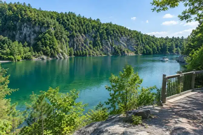 le lac Pink, dans le parc de la Gatineau